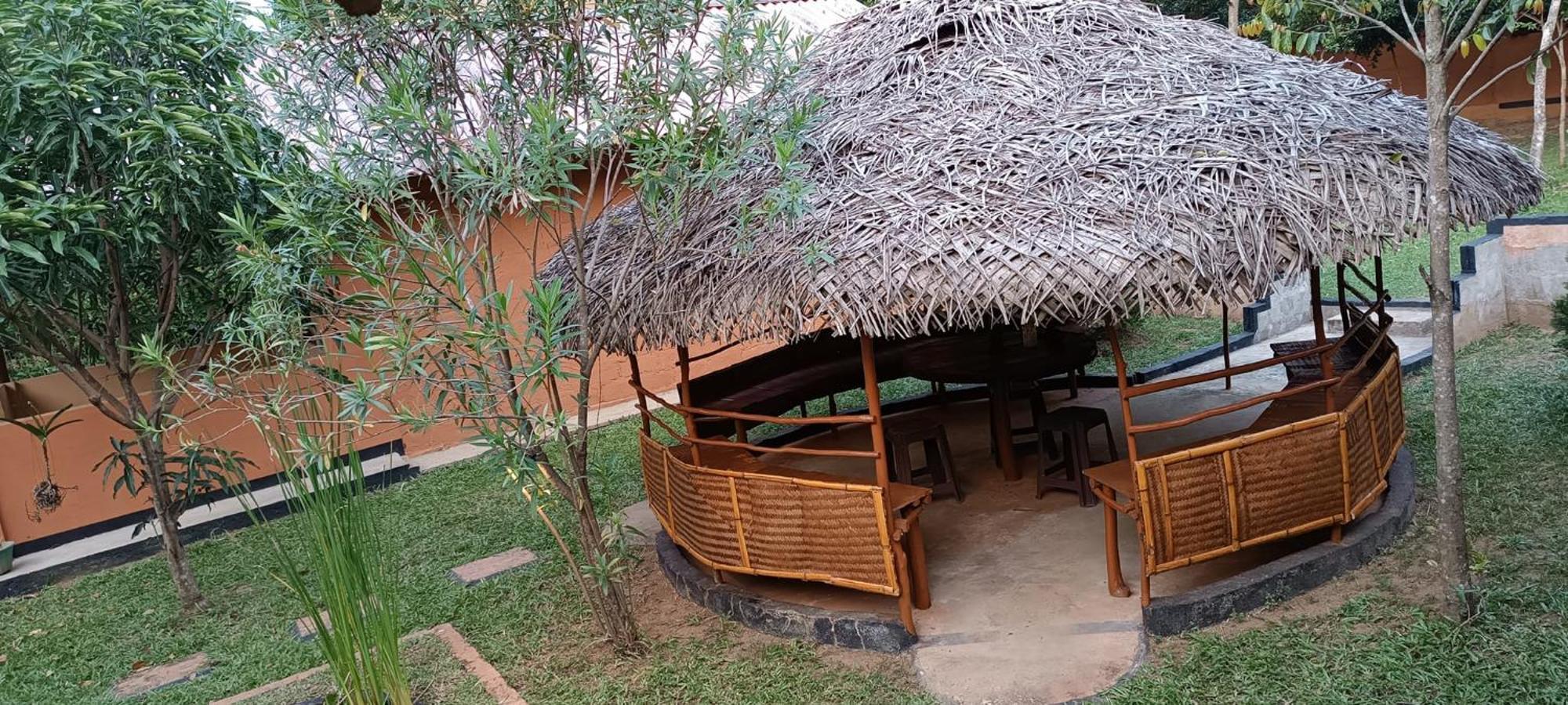 Hotel Niyagala Lodge 锡吉里亚 外观 照片