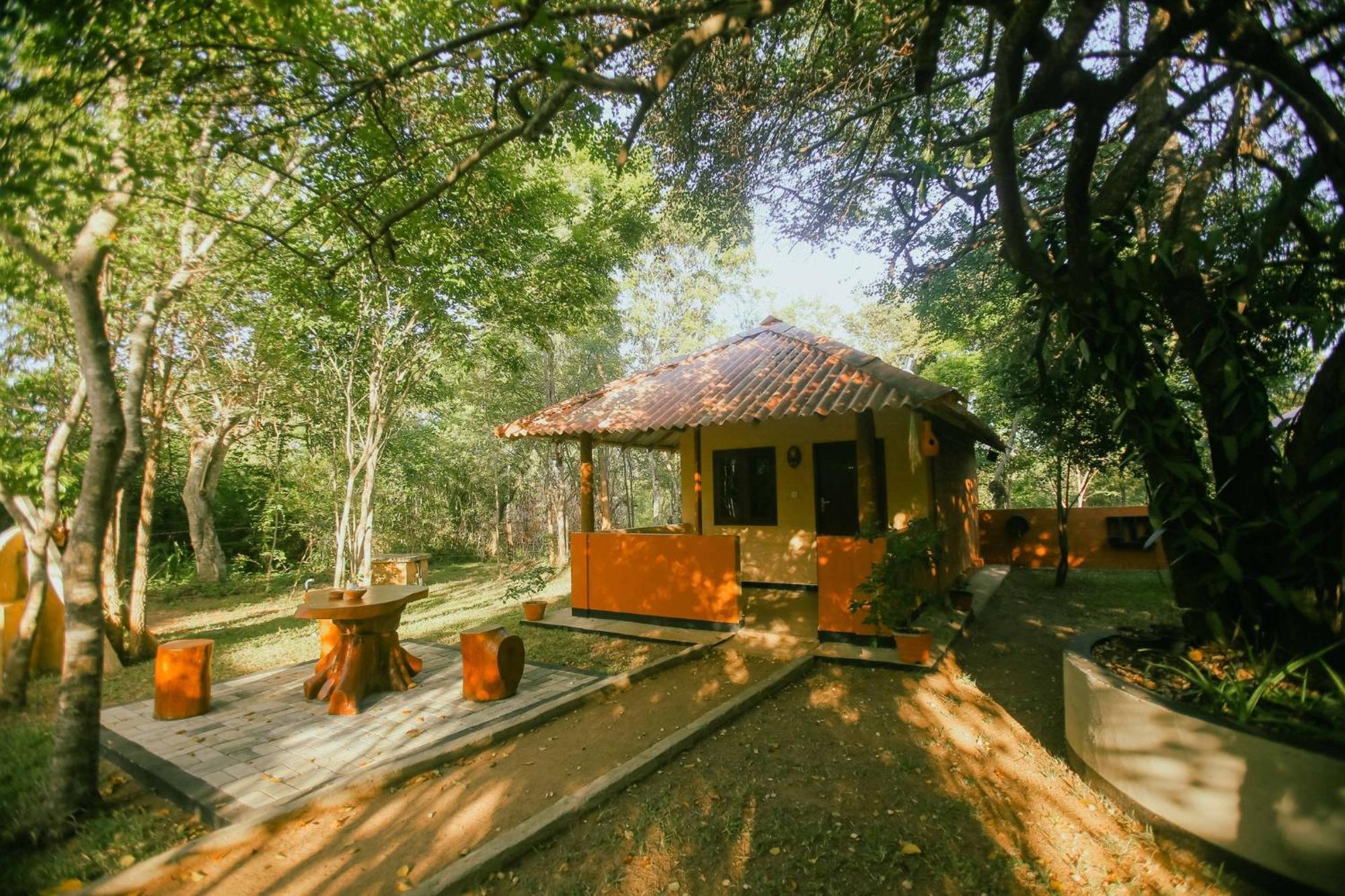 Hotel Niyagala Lodge 锡吉里亚 外观 照片