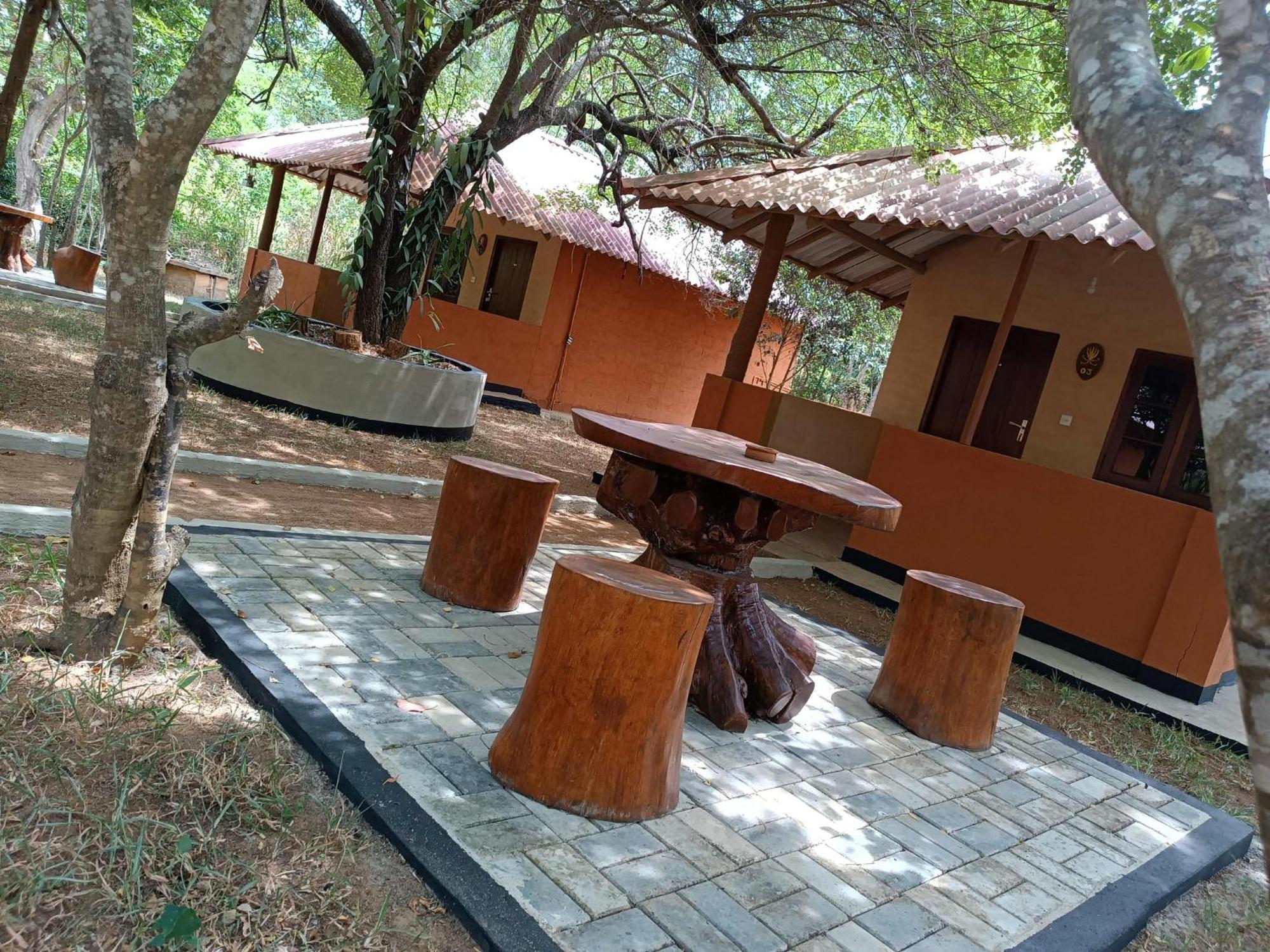 Hotel Niyagala Lodge 锡吉里亚 外观 照片