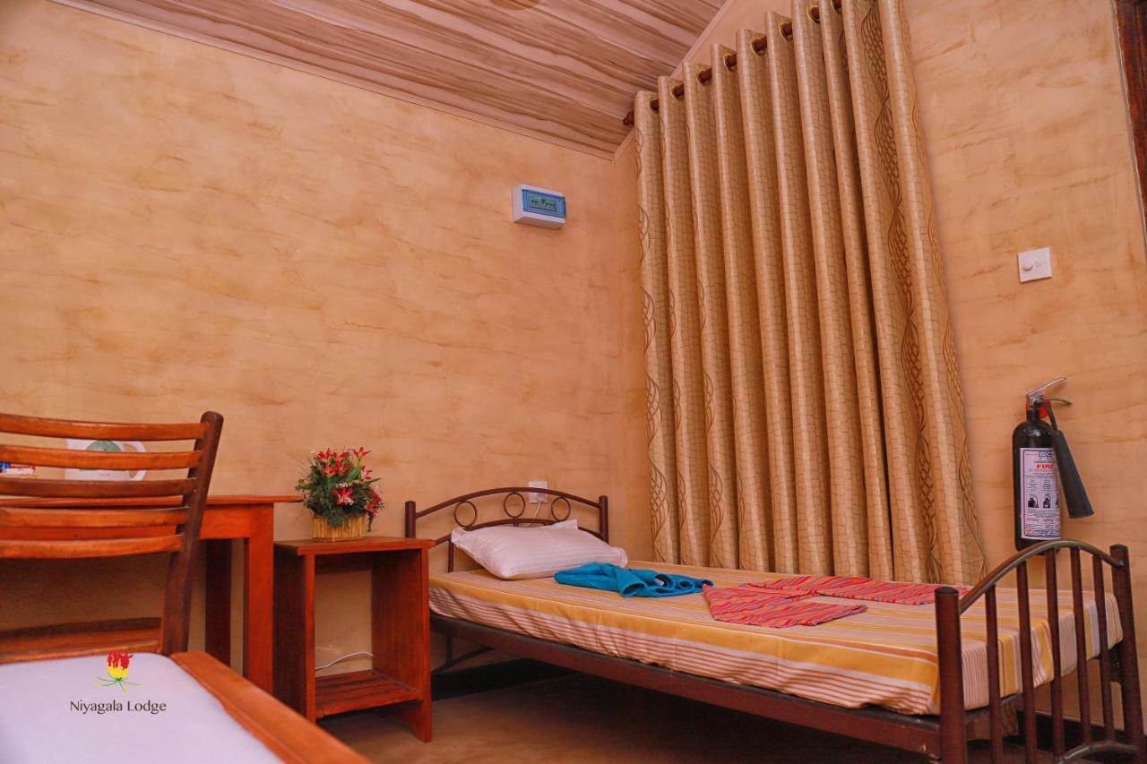 Hotel Niyagala Lodge 锡吉里亚 外观 照片