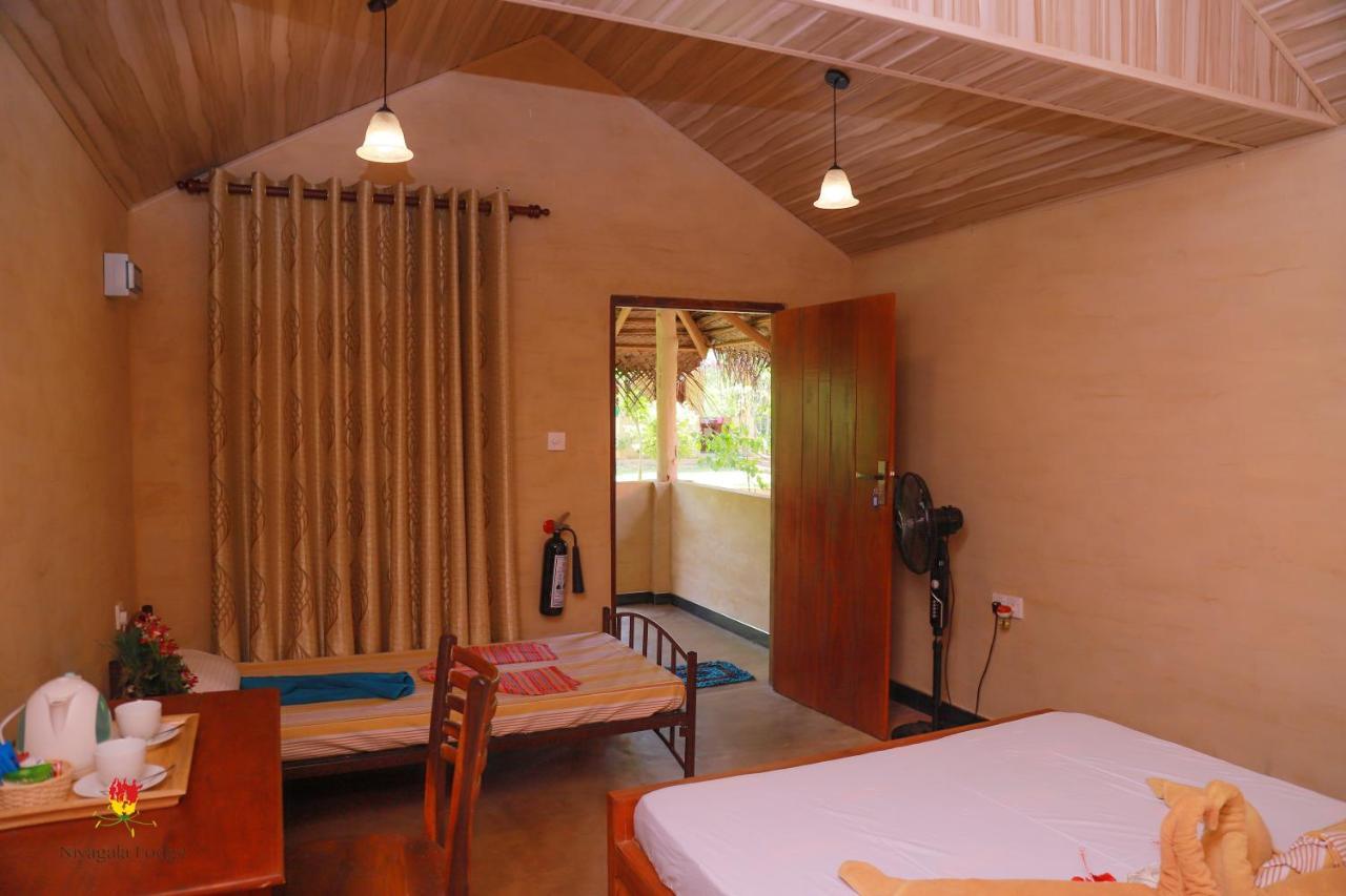 Hotel Niyagala Lodge 锡吉里亚 外观 照片